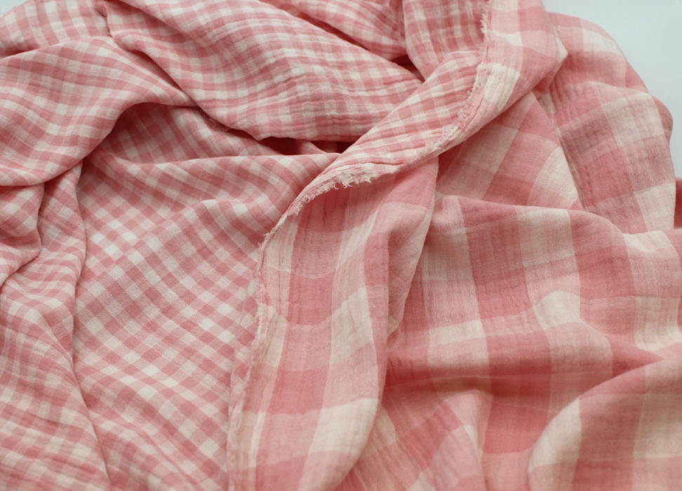 Double gaze de coton double face réversible vichy rose malabar Tissus issus de l'agriculture biologique  - 9