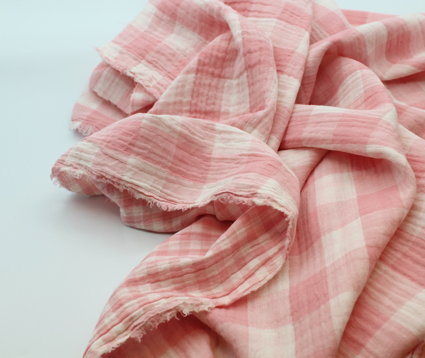 Double gaze de coton double face réversible vichy rose malabar Tissus issus de l'agriculture biologique  - 11