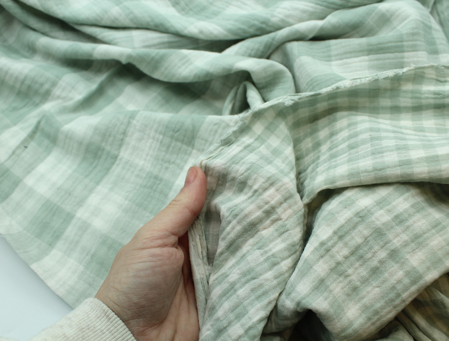 Double gaze de coton double face vichy vert tendre