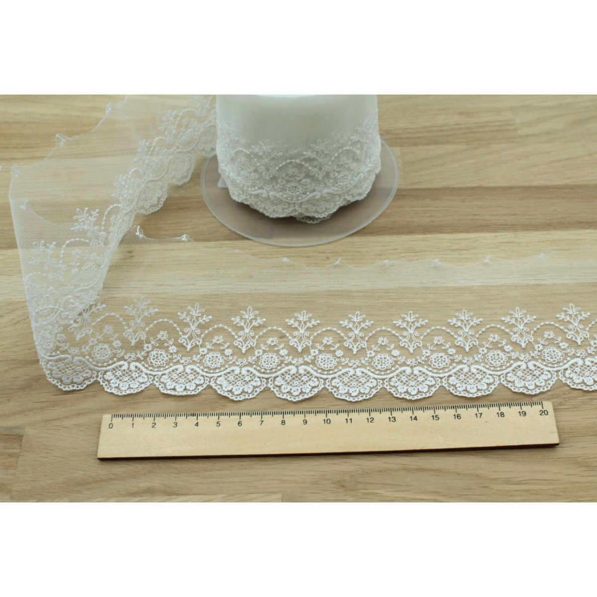 Galon dentelle tulle brodé 95mm x 1m blanc Galon dentelle tulle brodé 95mm x 1m blanc