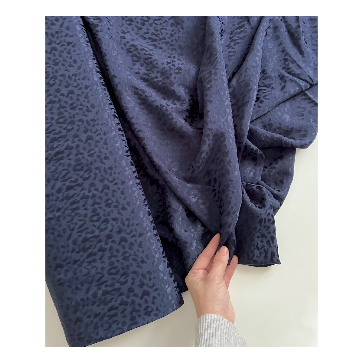 Lea - Viscose tissage jacquard graou / léopard bleu marine Batikou - 4