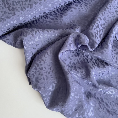 Lea - Viscose tissage jacquard graou / léopard lavande Batikou - 1 Lea - Viscose tissage jacquard graou / léopard lavande Batikou - 1