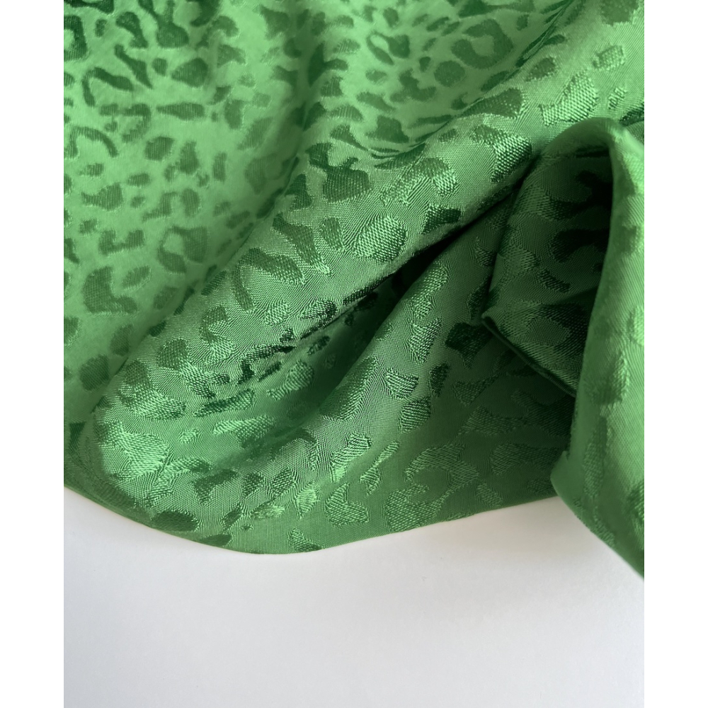 Lea - Viscose tissage jacquard graou / léopard vert garden Batikou - 6