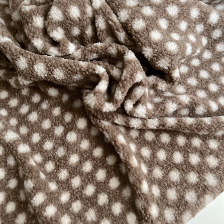 Teddy Sherpa bouclé fond taupe clair motif pois écru Mailles - 1 Teddy Sherpa bouclé fond taupe clair motif pois écru Mailles - 1