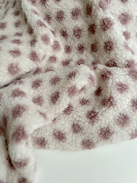 Teddy Sherpa bouclé fond écru clair motif pois vieux rose Mailles - 6