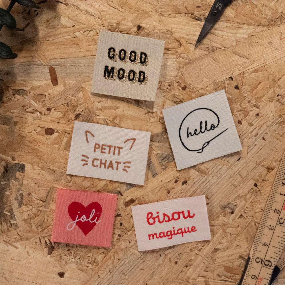 Assortiment d'Étiquettes Tissées "Cozy" ©ikatee - Lot de 5