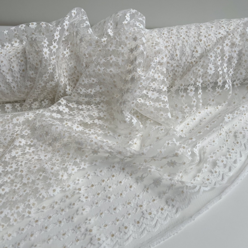 Tulle souple crème marguerites dorées Batikou - 1