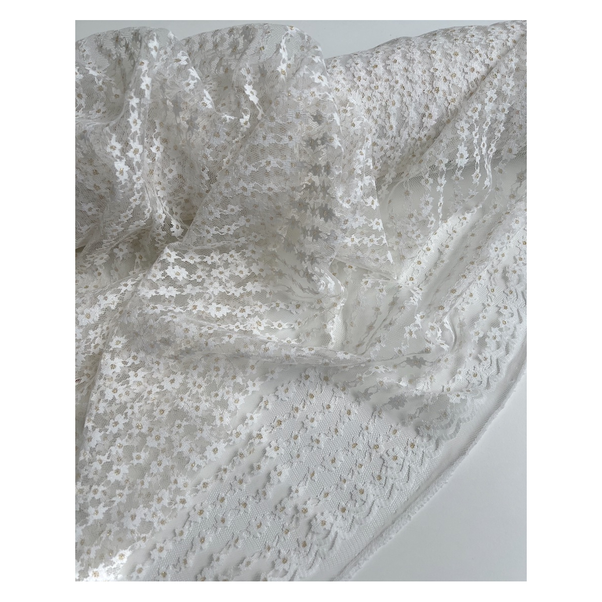 Tulle souple crème marguerites dorées Batikou - 2 Tulle souple crème marguerites dorées Batikou - 2