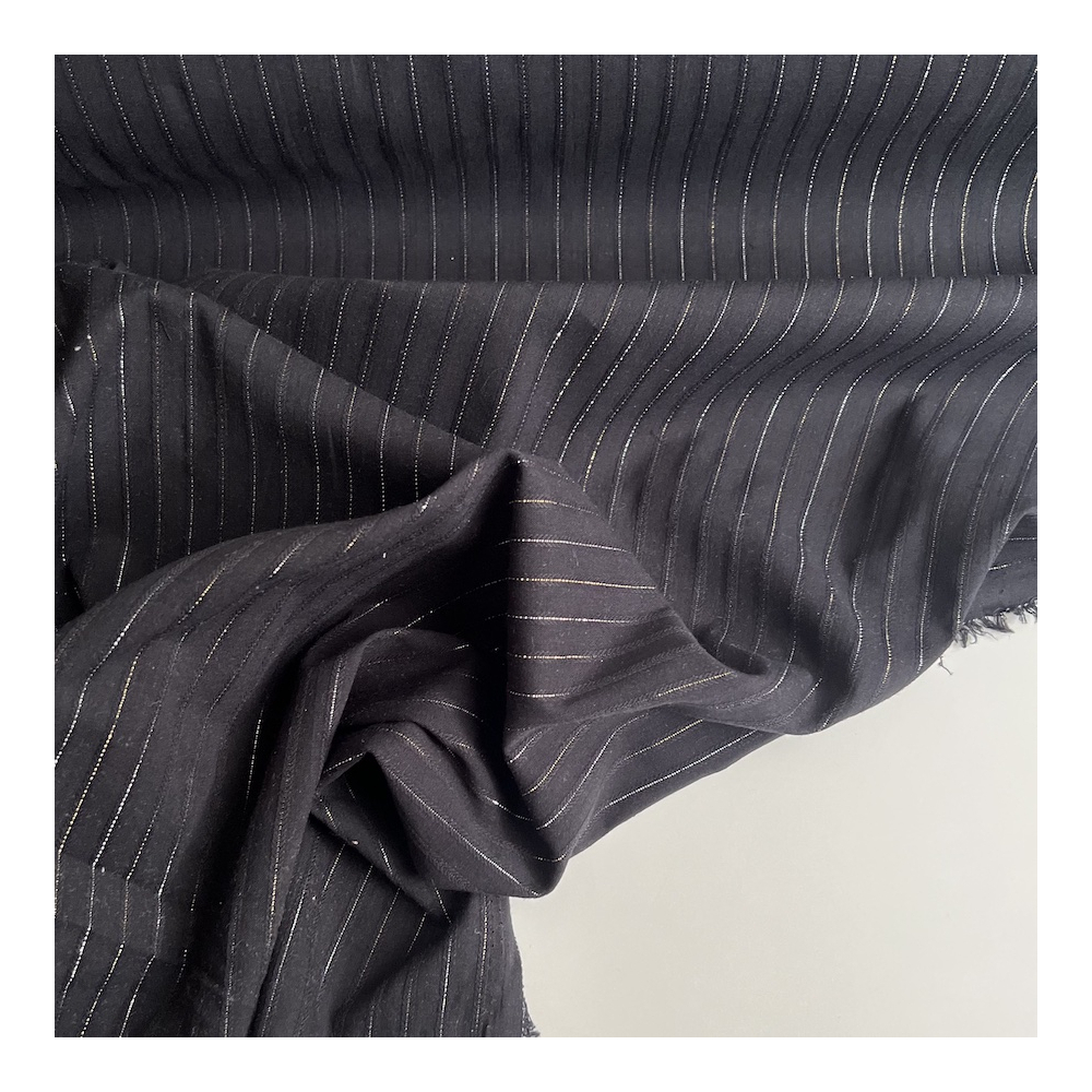Coton tissage texturé noir avec fils argentés et dorée Batikou - 1
