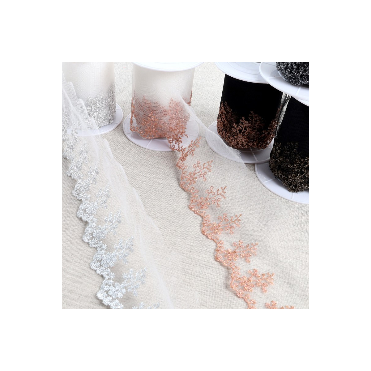 Galon Broderie Métallique Argent sur Tulle Galon Broderie Métallique Argent sur Tulle