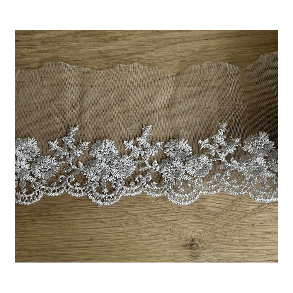 Galon Broderie Argentée sur Tulle 90mm x1m Batikou - 3
