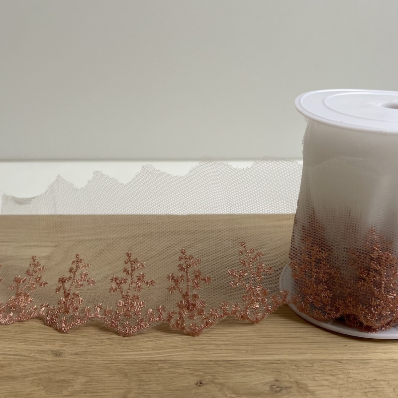 Galon Broderie Métallique rose cuivré sur Tulle 80mm x1m Batikou - 1