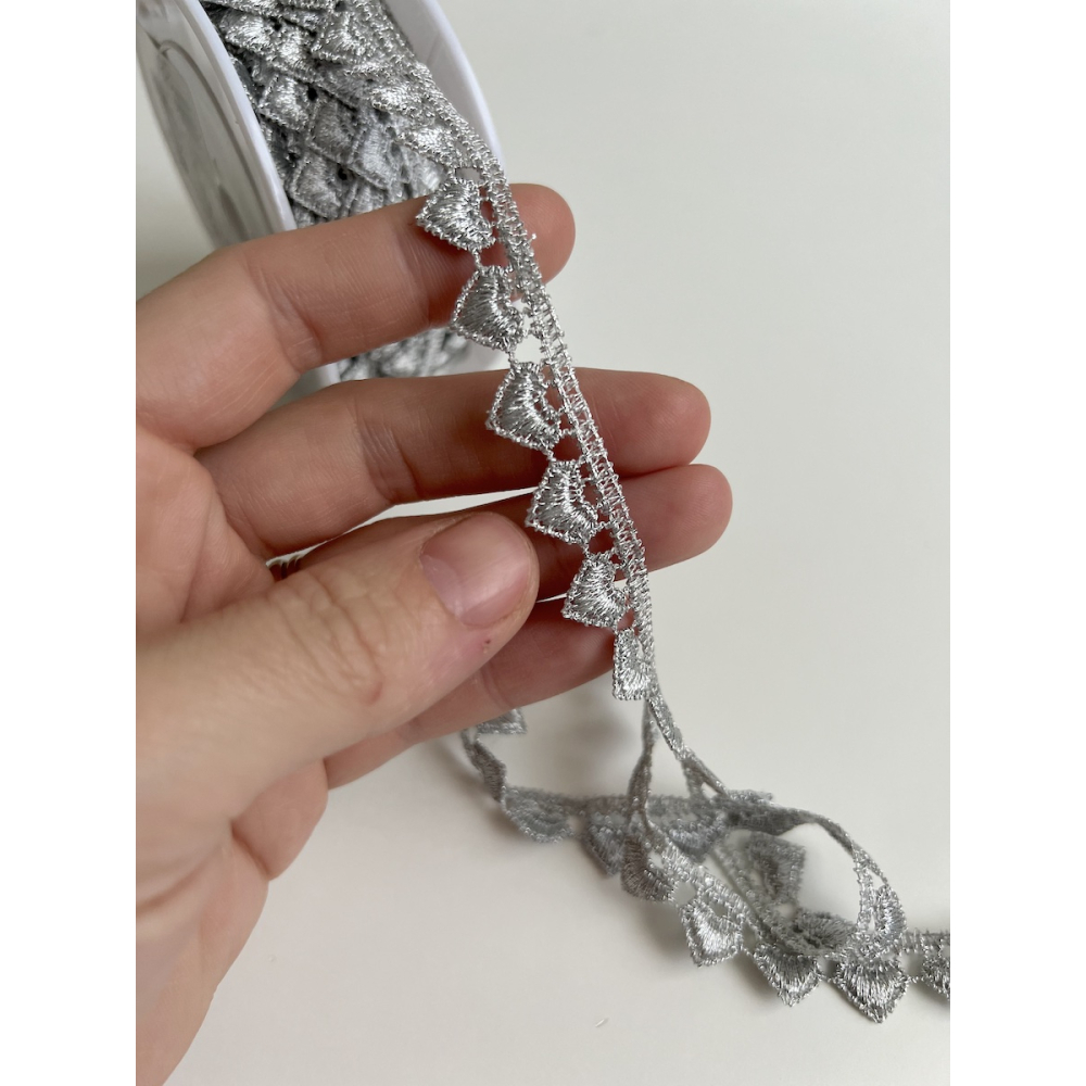 Galon guipure métallique cœur argenté 15mm x1m Batikou - 2