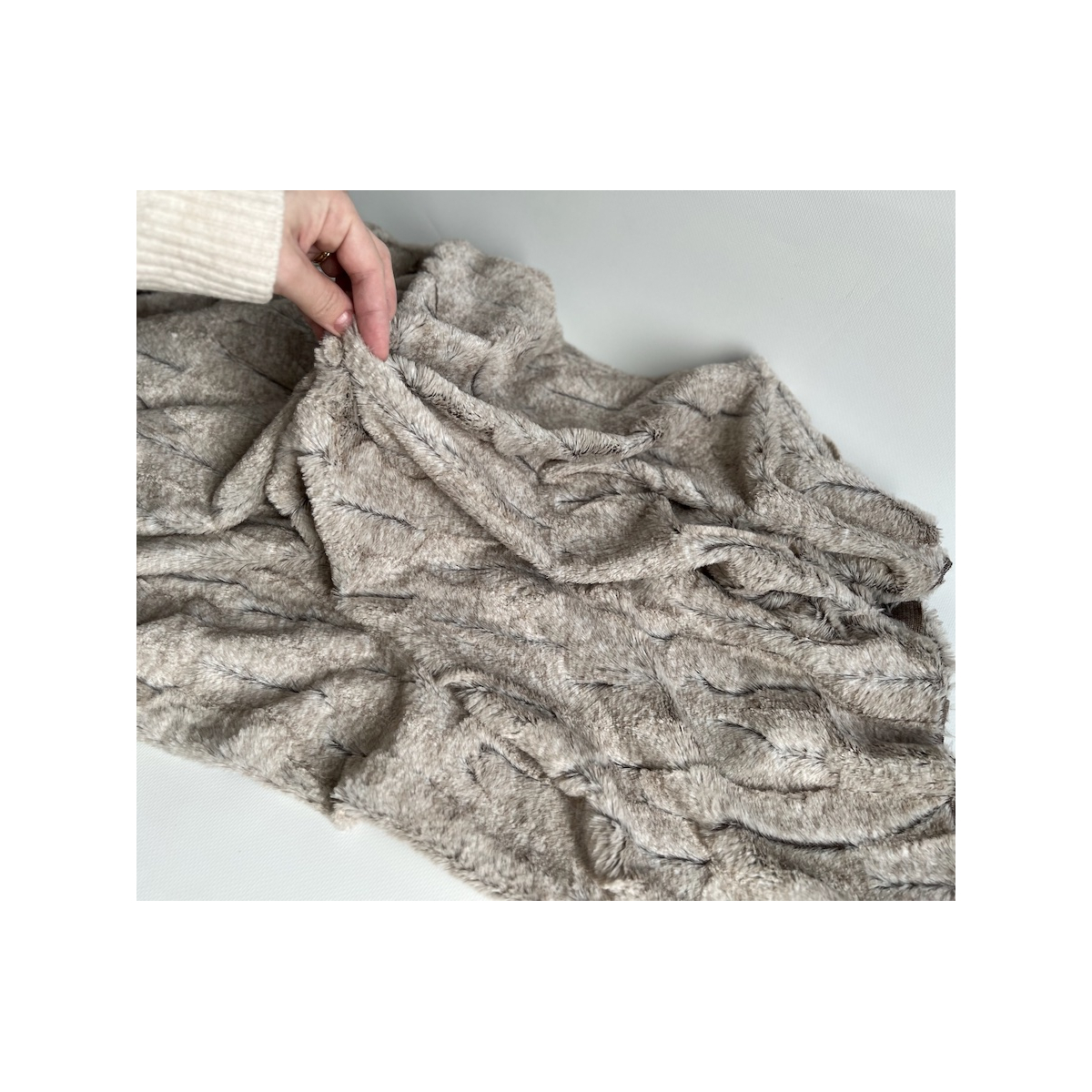 Fausse fourrure luxe coloris beige Mailles - 6 Fausse fourrure luxe coloris beige Mailles - 6