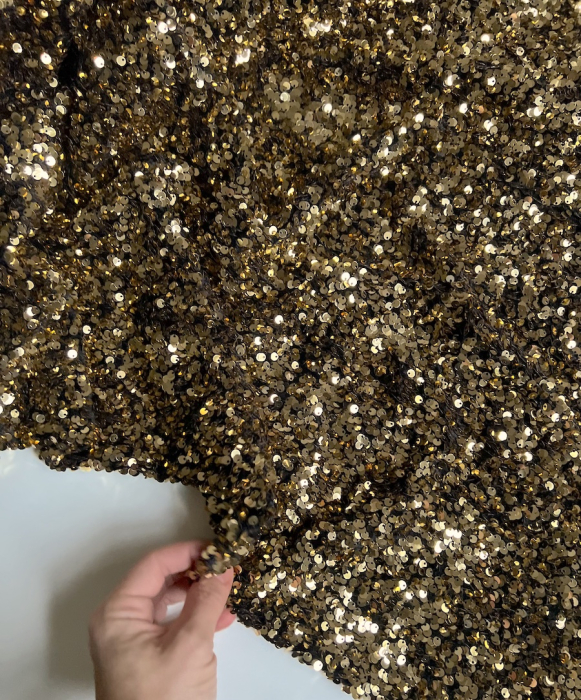 Sequins dorés sur velours noir Batikou - 7