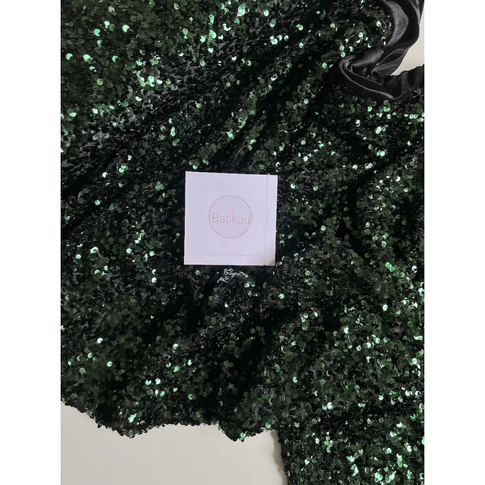 Sequins vert sapin sur velours noir Batikou - 5