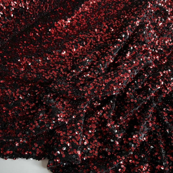 Sequins rouge sur velours noir Batikou - 1