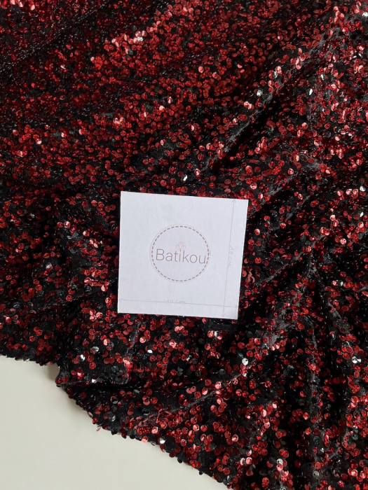 Sequins rouge sur velours noir Batikou - 6