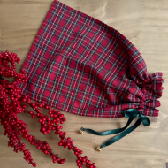 Pochon en tartan Santa avec lien en satin et grelots Batikou - 1