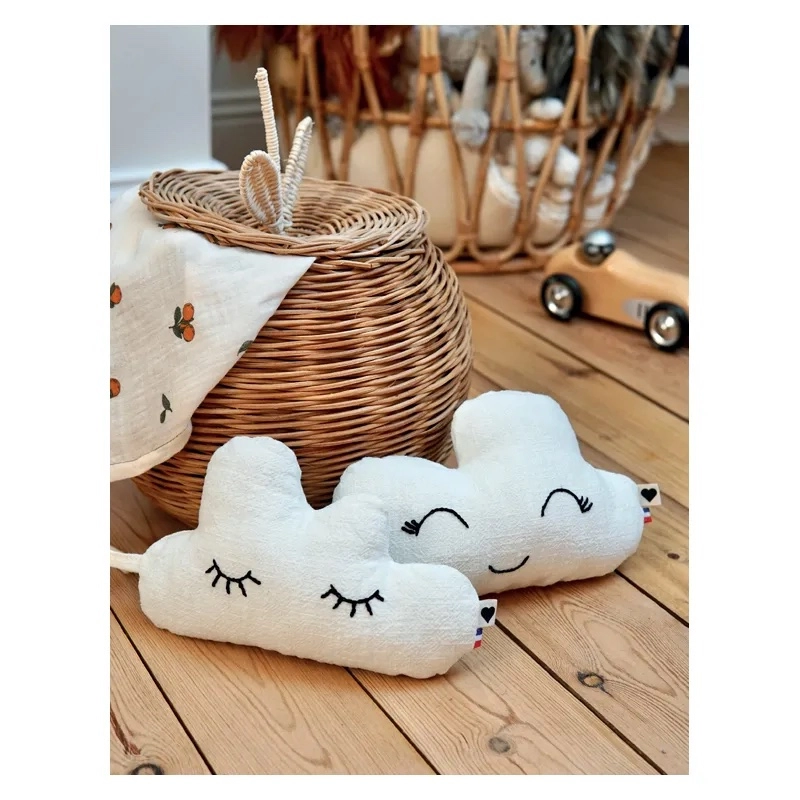 Livre Des cadeaux en couture sans patrons par Huguette Paillettes  - 2