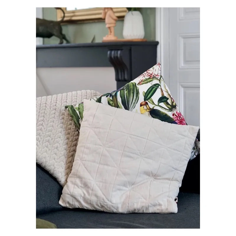 Livre Des cadeaux en couture sans patrons par Huguette Paillettes  - 9