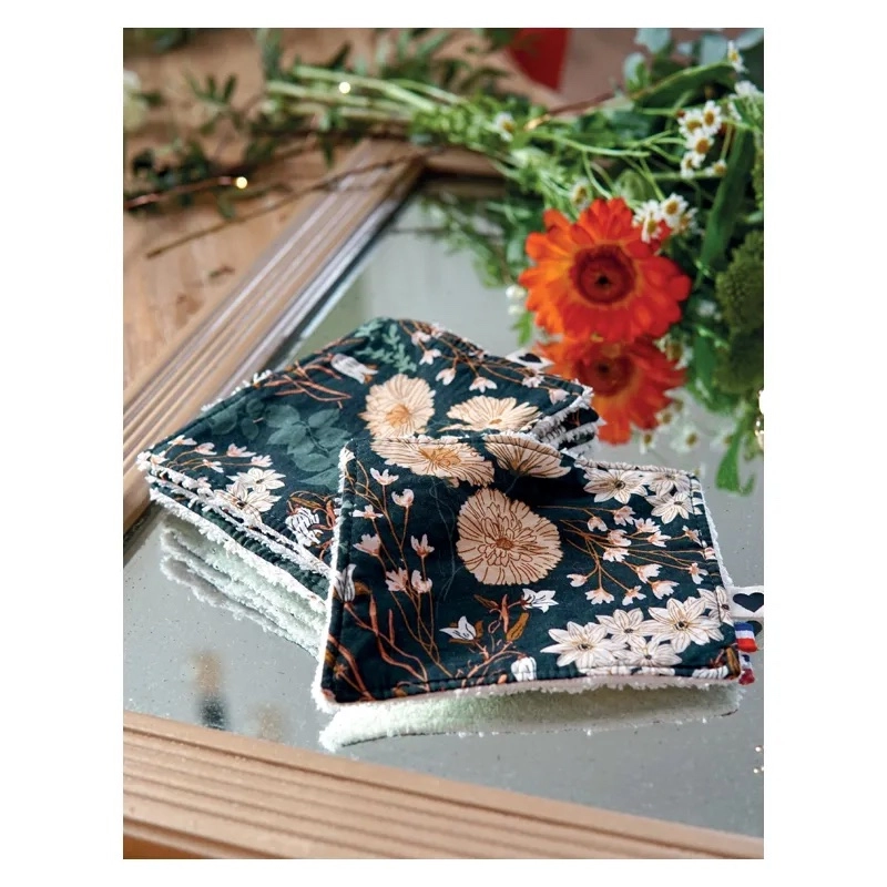 Livre Des cadeaux en couture sans patrons par Huguette Paillettes  - 10