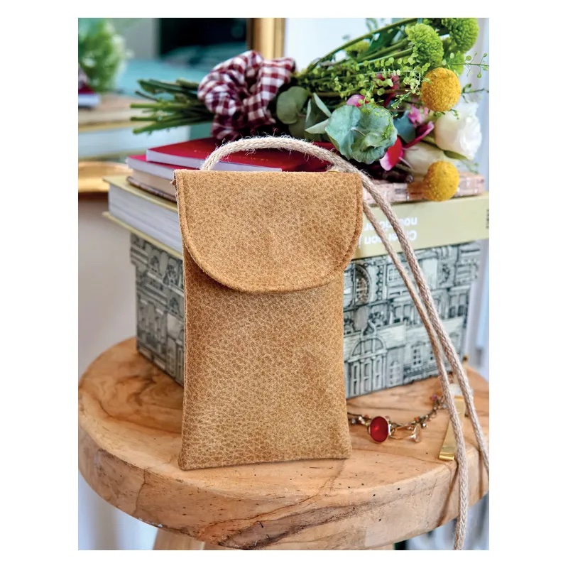 Livre Des cadeaux en couture sans patrons par Huguette Paillettes  - 21