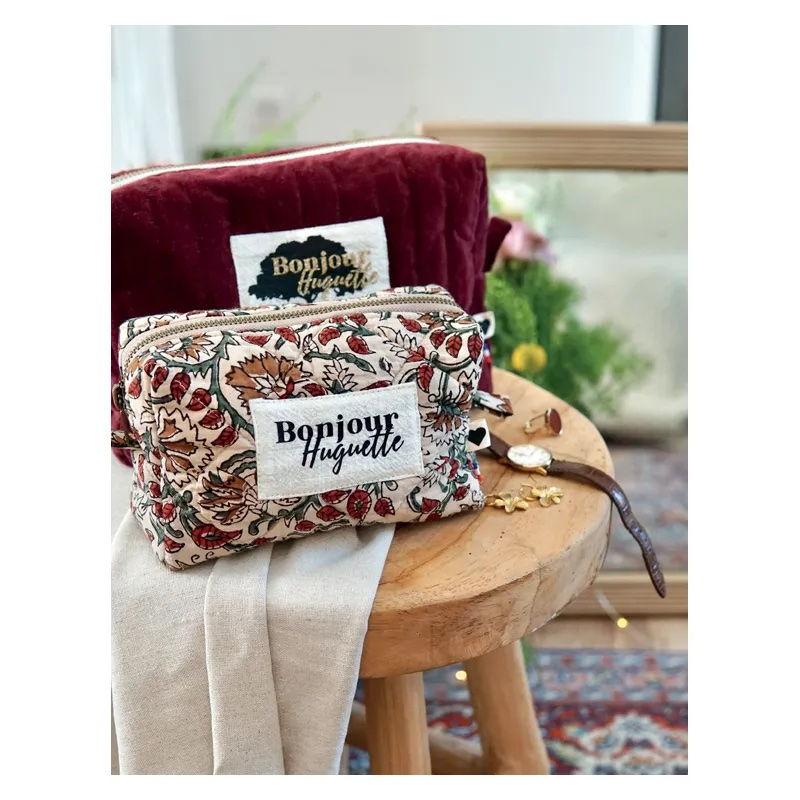 Livre Des cadeaux en couture sans patrons par Huguette Paillettes  - 23