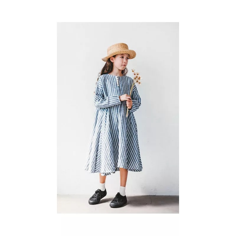 Livre 24 patrons de couture Vêtements unisexes pour enfant  - 5 Livre 24 patrons de couture Vêtements unisexes pour enfant  - 5