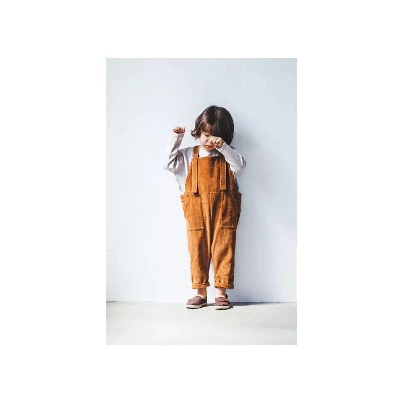 Livre 24 patrons de couture Vêtements unisexes pour enfant  - 11