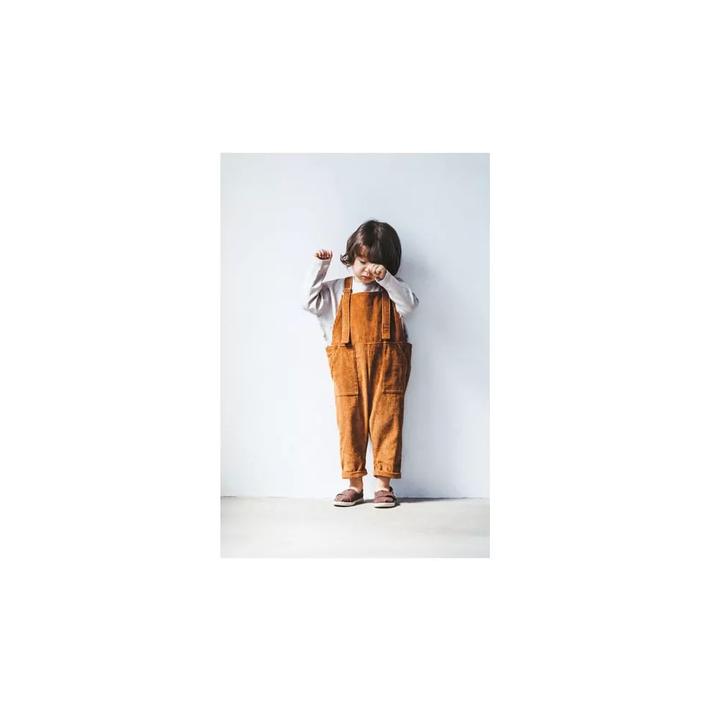 Livre 24 patrons de couture Vêtements unisexes pour enfant  - 11 Livre 24 patrons de couture Vêtements unisexes pour enfant  - 11