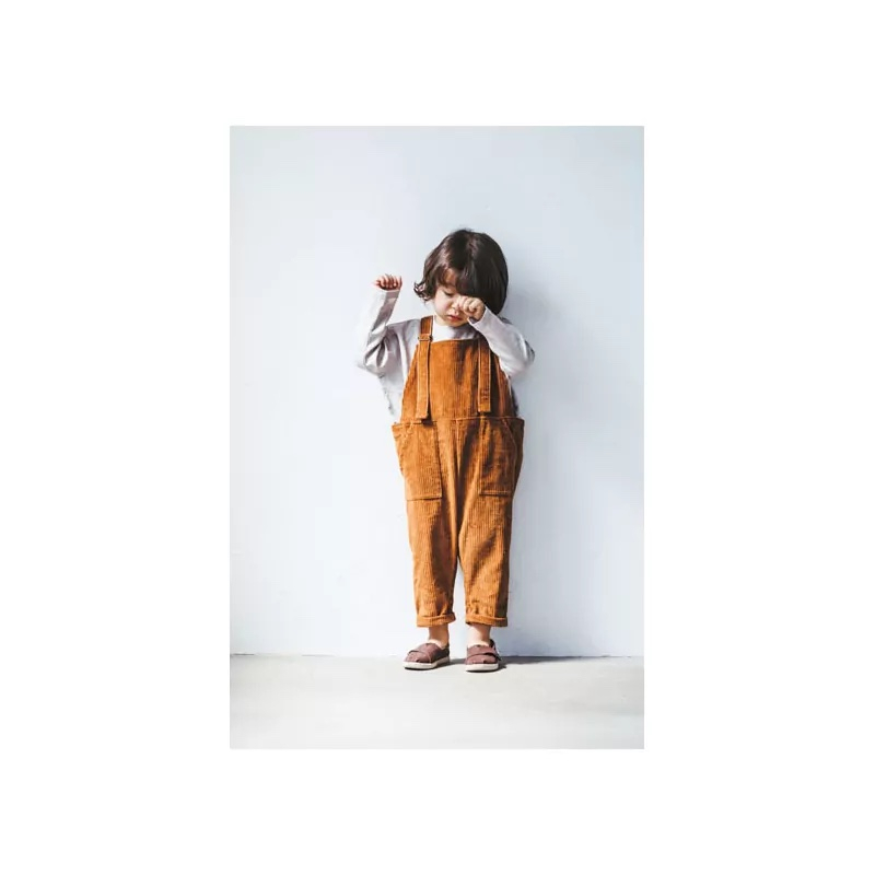 Livre 24 patrons de couture Vêtements unisexes pour enfant  - 11 Livre 24 patrons de couture Vêtements unisexes pour enfant  - 11