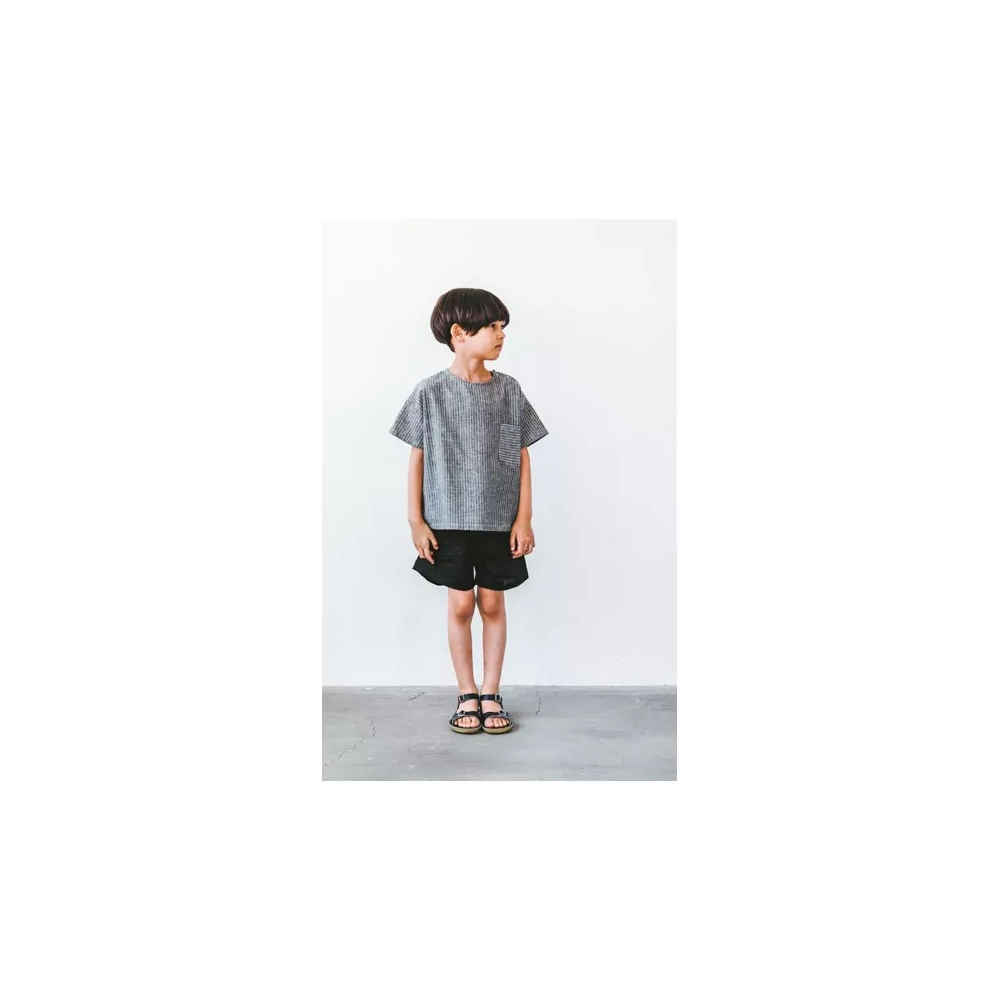 Livre 24 patrons de couture Vêtements unisexes pour enfant  - 21 Livre 24 patrons de couture Vêtements unisexes pour enfant  - 21