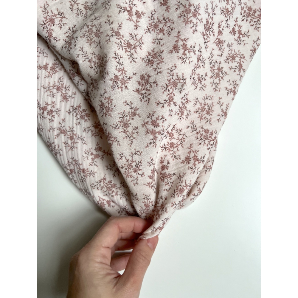 Meriem - Double gaze de coton BIO rose poudré à motifs fleuris Tissus issus de l'agriculture biologique  - 2