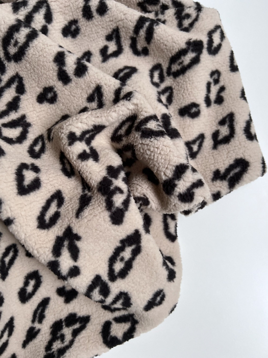 Teddy / moumoute bouclé fond beige clair motif Graou Mailles - 3