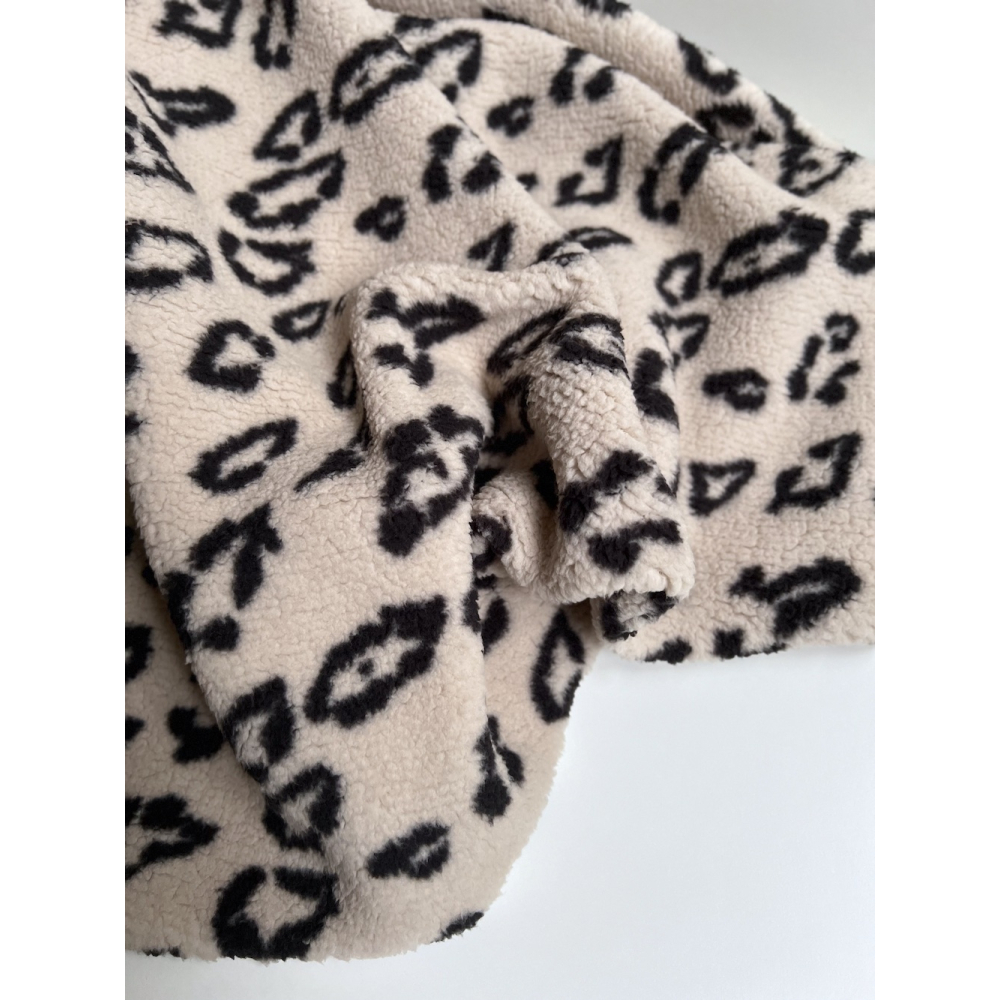 Teddy / moumoute bouclé fond beige clair motif Graou Mailles - 4