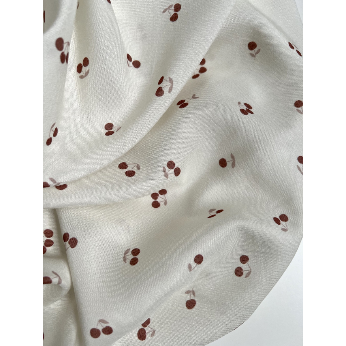 Exclusif Minimel pour Batikou Viscose écrue motif cerises Batikou - 3 Exclusif Minimel pour Batikou Viscose écrue motif cerises Batikou - 3