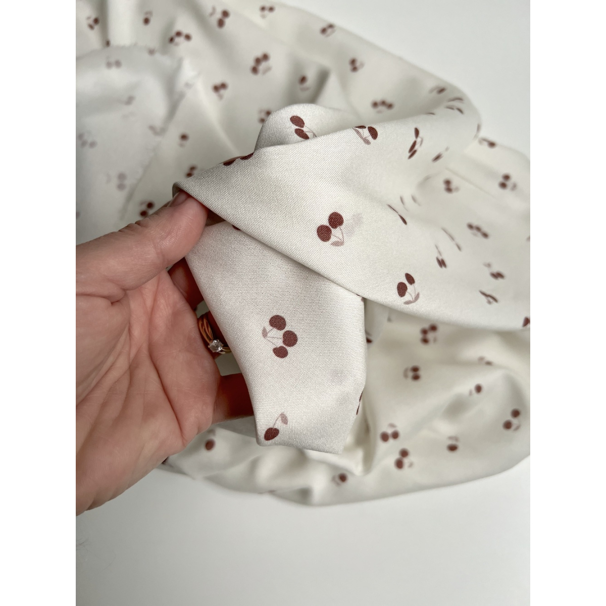Exclusif Minimel pour Batikou Viscose écrue motif cerises Batikou - 8 Exclusif Minimel pour Batikou Viscose écrue motif cerises Batikou - 8