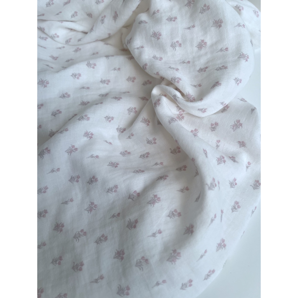 Madeleine - Double gaze de coton BIO blanc motif tulipes rose poudré Tissus issus de l'agriculture biologique  - 6