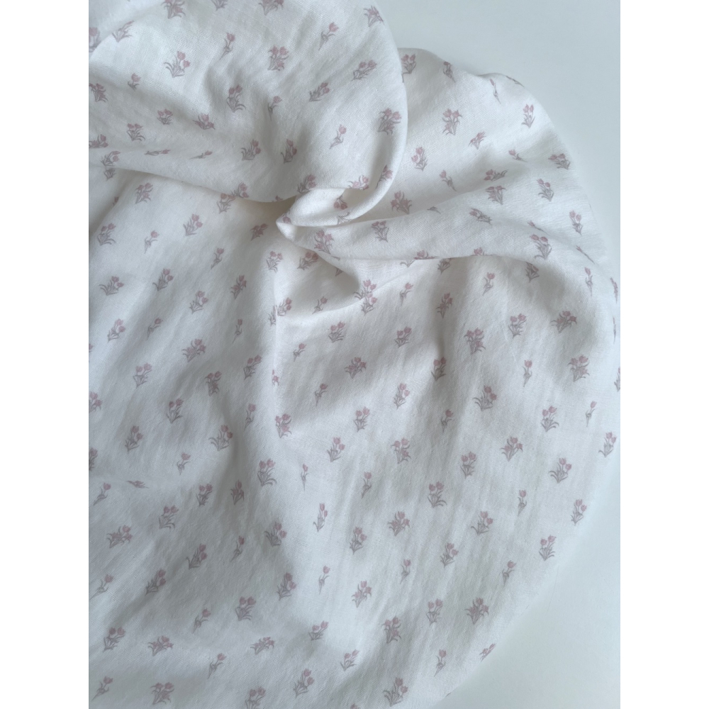 Madeleine - Double gaze de coton BIO blanc motif tulipes rose poudré Tissus issus de l'agriculture biologique  - 9