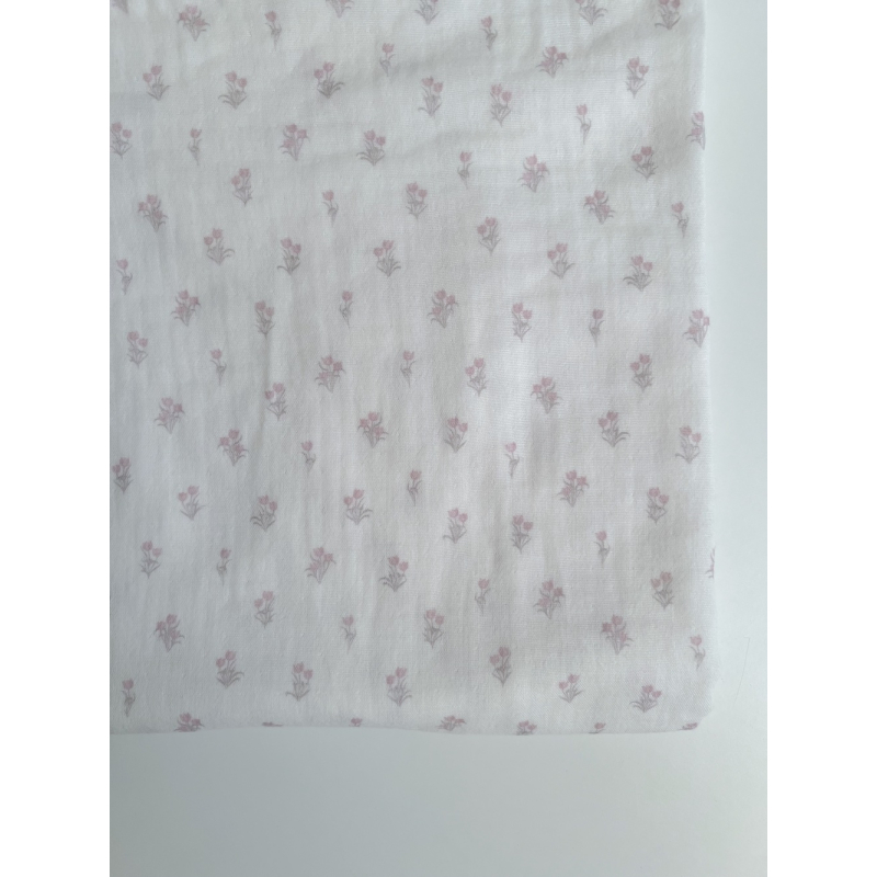 Madeleine - Double gaze de coton BIO blanc motif tulipes rose poudré Tissus issus de l'agriculture biologique  - 11
