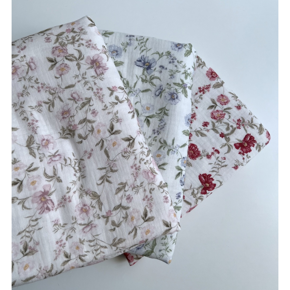 Romy - Double gaze de coton BIO blanc motif pourpre et vert Tissus issus de l'agriculture biologique  - 13