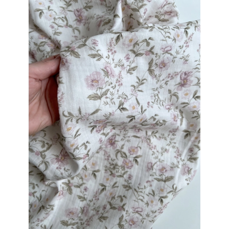 Romy - Double gaze de coton BIO blanc motif rose poudré et vert Tissus issus de l'agriculture biologique  - 8