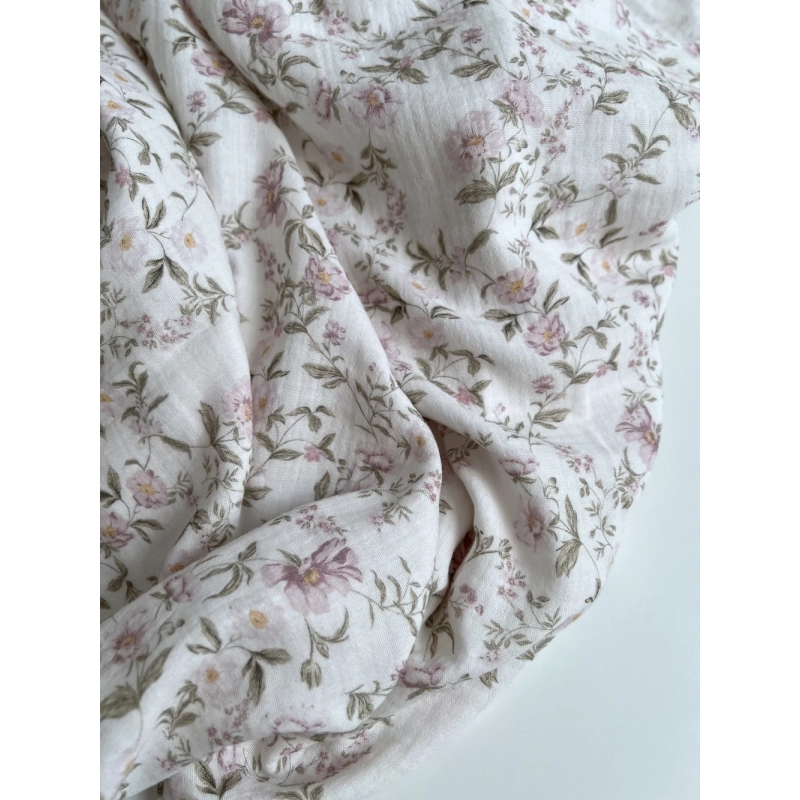 Romy - Double gaze de coton BIO blanc motif rose poudré et vert Tissus issus de l'agriculture biologique  - 10