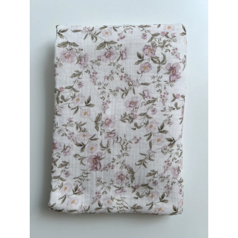 Romy - Double gaze de coton BIO blanc motif rose poudré et vert Tissus issus de l'agriculture biologique  - 11