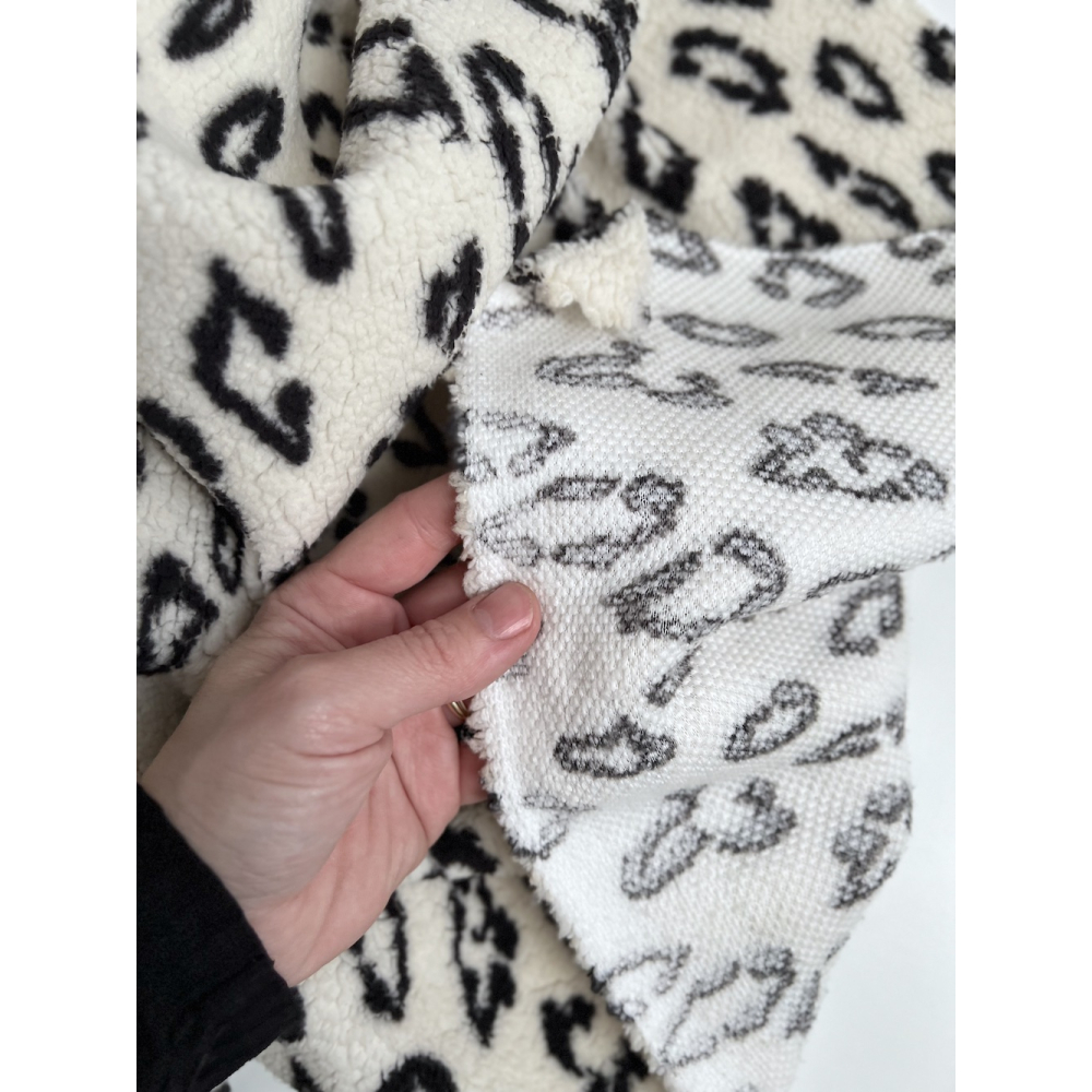 Teddy / moumoute bouclé fond lait motif Graou Mailles - 9