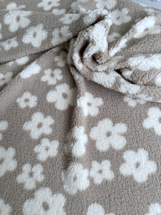 Teddy / moumoute bouclé fond grège motif fleurs Mailles - 5