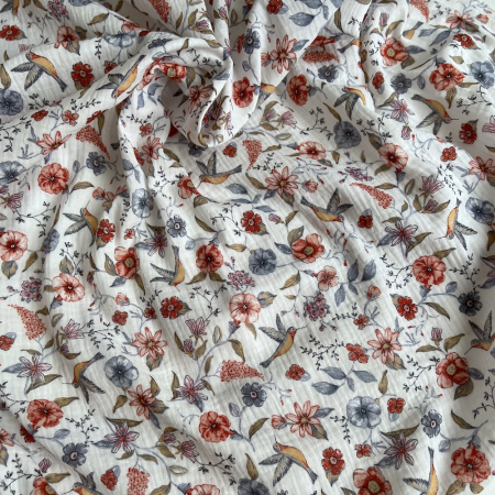 Colibri - Double gaze de coton motif fleuri tons bleu - rouge Tissus issus de l'agriculture biologique  - 1