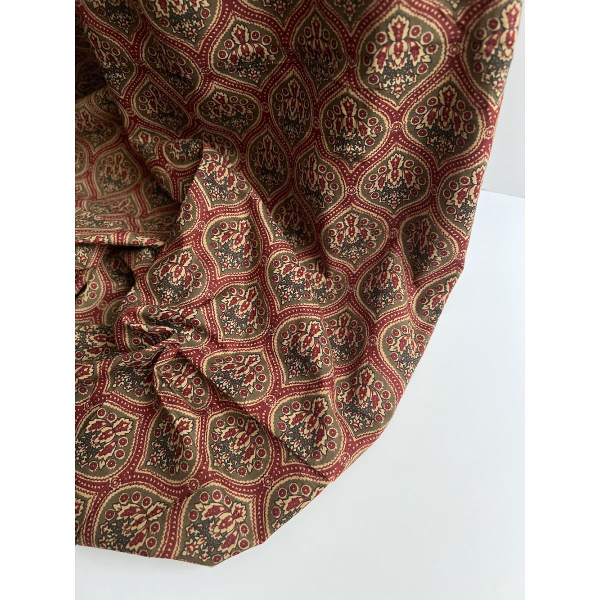 Tissu indien coton hand block traditionnel kaki / bordeau Batikou - 3 Tissu indien coton hand block traditionnel kaki / bordeau Batikou - 3