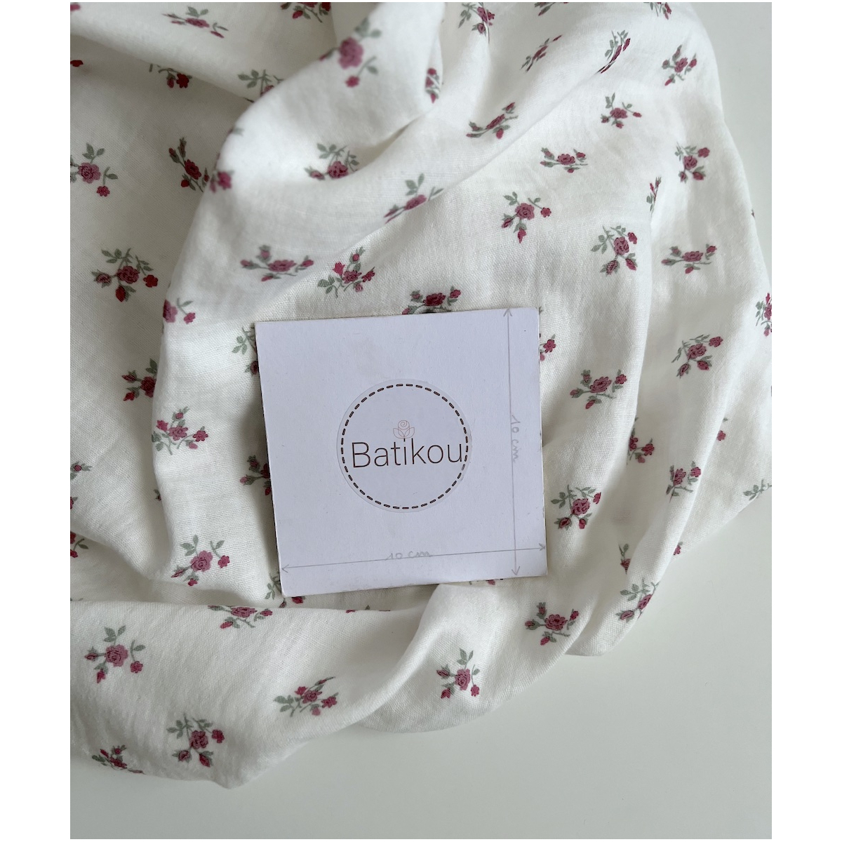 Celine - Double gaze de coton BIO blanc motif fleuri coloris figue Tissus issus de l'agriculture biologique  - 3 Celine - Double gaze de coton BIO blanc motif fleuri coloris figue Tissus issus de l'agriculture biologique  - 3